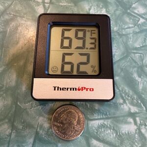Black Thermapro Digital Kitchen Thermometer Magnet Back Or Flip-Out Stand